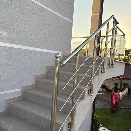 Shkodra Rooms بيت ضيافة شكودر