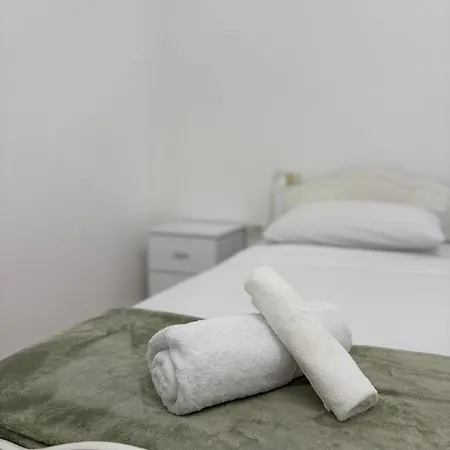 Shkodra Rooms *